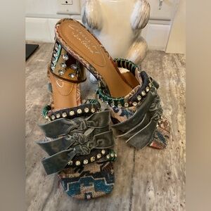 NWOT Sam Edelman velvet rhinestone heels